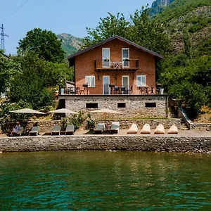 Guest house Borealis
